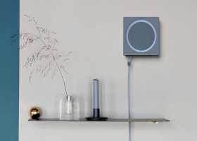 A WALL-MOUNTED ROUTER THAT KEEPS YOUR SIGNAL AMPLIFIED AND YOU ORGANIZED