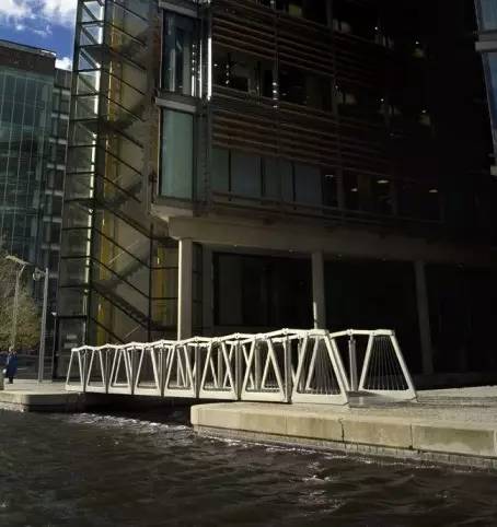 0b328880c0014c5581188864f89f85ce_th.jpg 0b328880c0014c5581188864f89f85ce_th.jpg