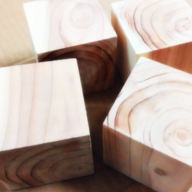 杉木 门 窗 锅盖 木桶 泥桩的优质木料  木节比较密集